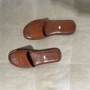 HANDMADE LEATHER SANDALS